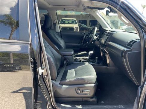 Used 2022 Toyota 4Runner TRD Off-Road Premium image 31