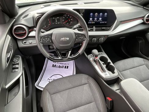 Used 2024 Chevrolet Trax RS w/ Driver Confidence Package image 25