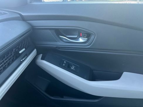 Used 2024 Honda Accord EX image 16