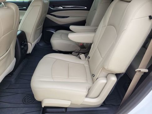 Used 2019 Buick Enclave Essence FWD image 26