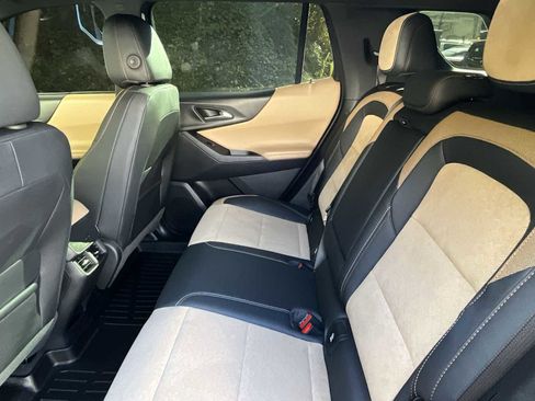 Certified 2025 Chevrolet Equinox ACTIV w/ Safety and Technology Package image 24