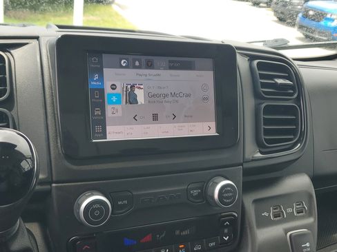 Used 2022 RAM ProMaster 2500 w/ Convenience Group image 24