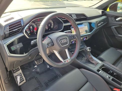 Certified 2025 Audi Q3 2.0T Premium Plus w/ Premium Plus Package image 17