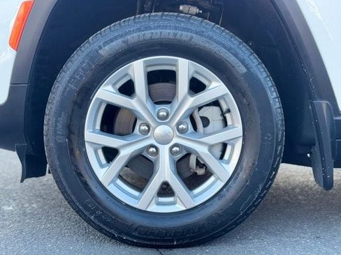 Used 2023 Jeep Grand Cherokee Limited w/ MOPAR Finishing Package image 3