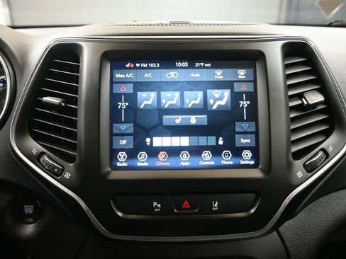 Used 2021 Jeep Cherokee Latitude Lux 80th Anniv w/ Quick Order Package 26U 80TH image 32