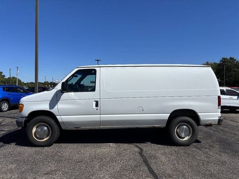 Used 2006 Ford E-350 and Econoline 350 Super Duty RWD image 1
