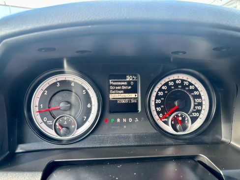 Used 2014 RAM 1500 Express image 17