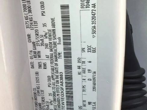 Used 2016 Ford F150 Platinum w/ Equipment Group 701A Luxury image 32