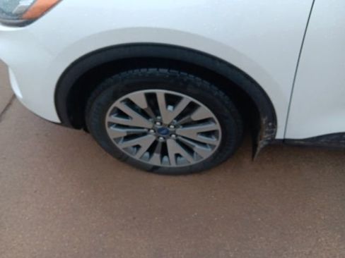 Used 2022 Ford Escape Titanium image 35