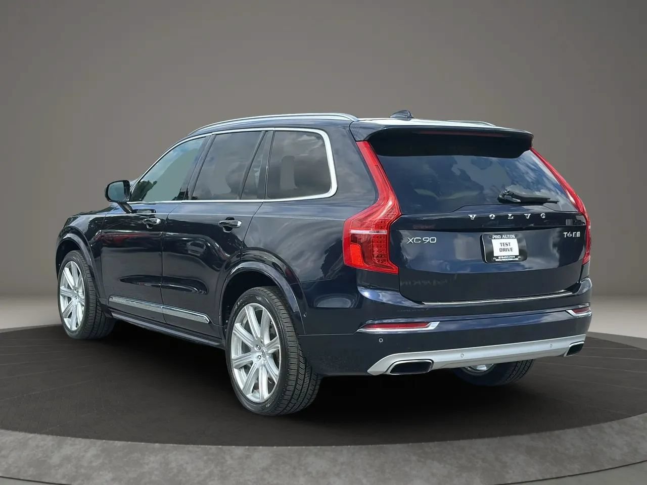 Used 2017 Volvo XC90 T6 Inscription w/ Vision Package AWD/4WD image 11
