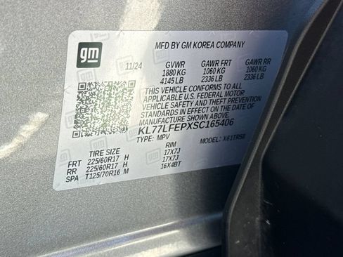 Used 2025 Chevrolet Trax LS FWD image 40