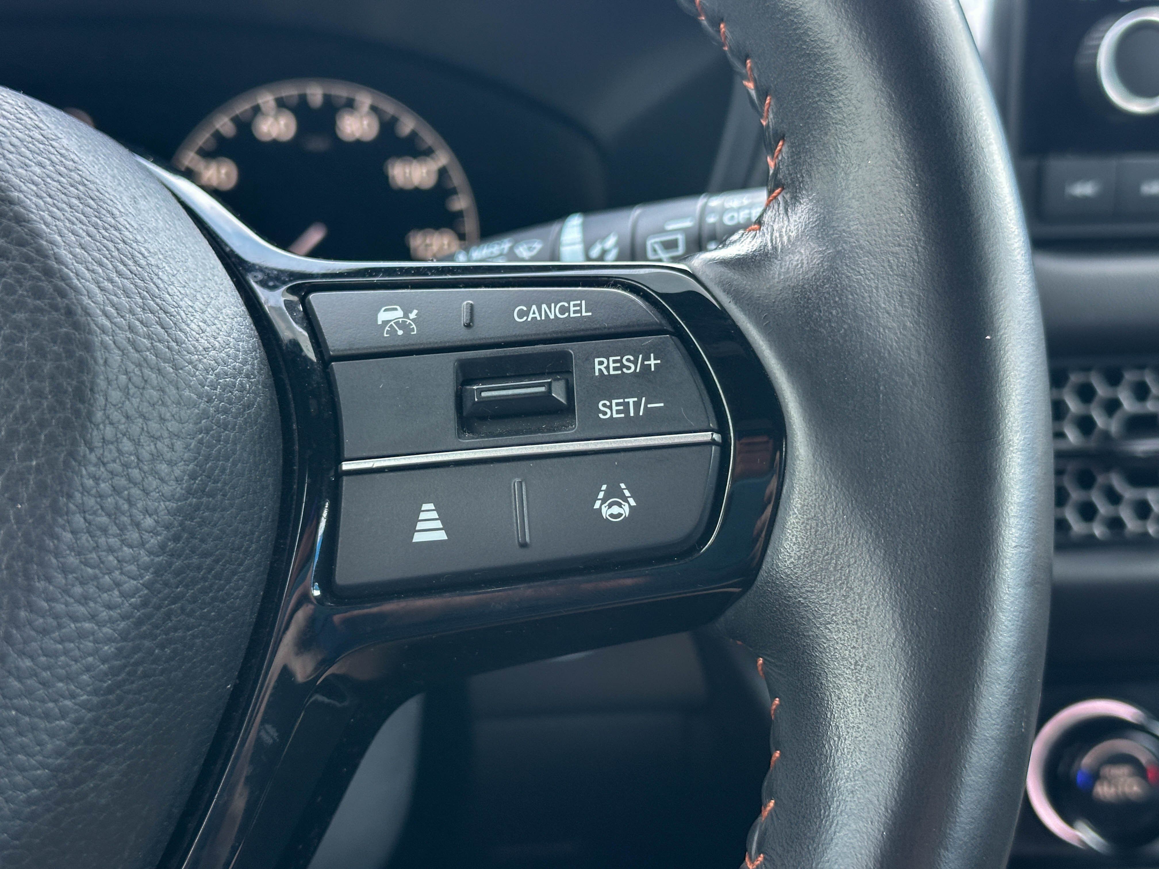 Certified 2025 Honda HR-V Sport image 28