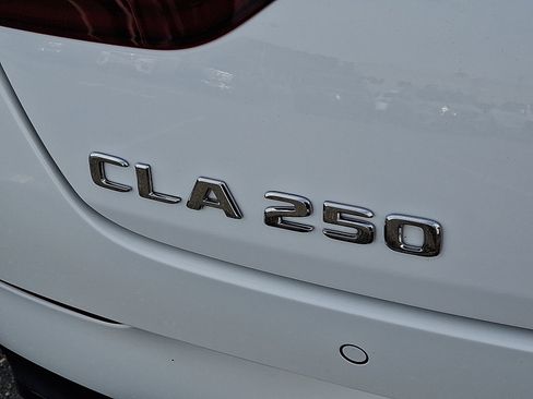 Certified 2025 Mercedes-Benz CLA 250 4MATIC image 30