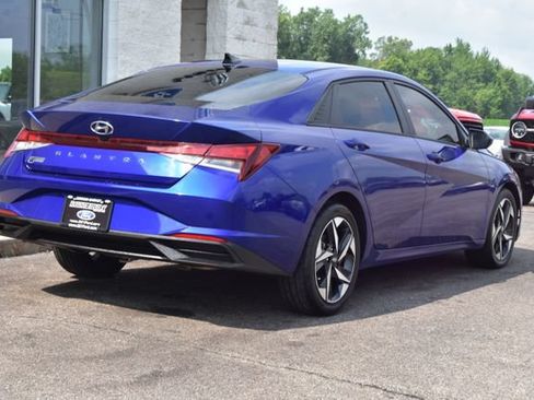 Used 2023 Hyundai Elantra SEL w/ Convenience Package FWD image 15