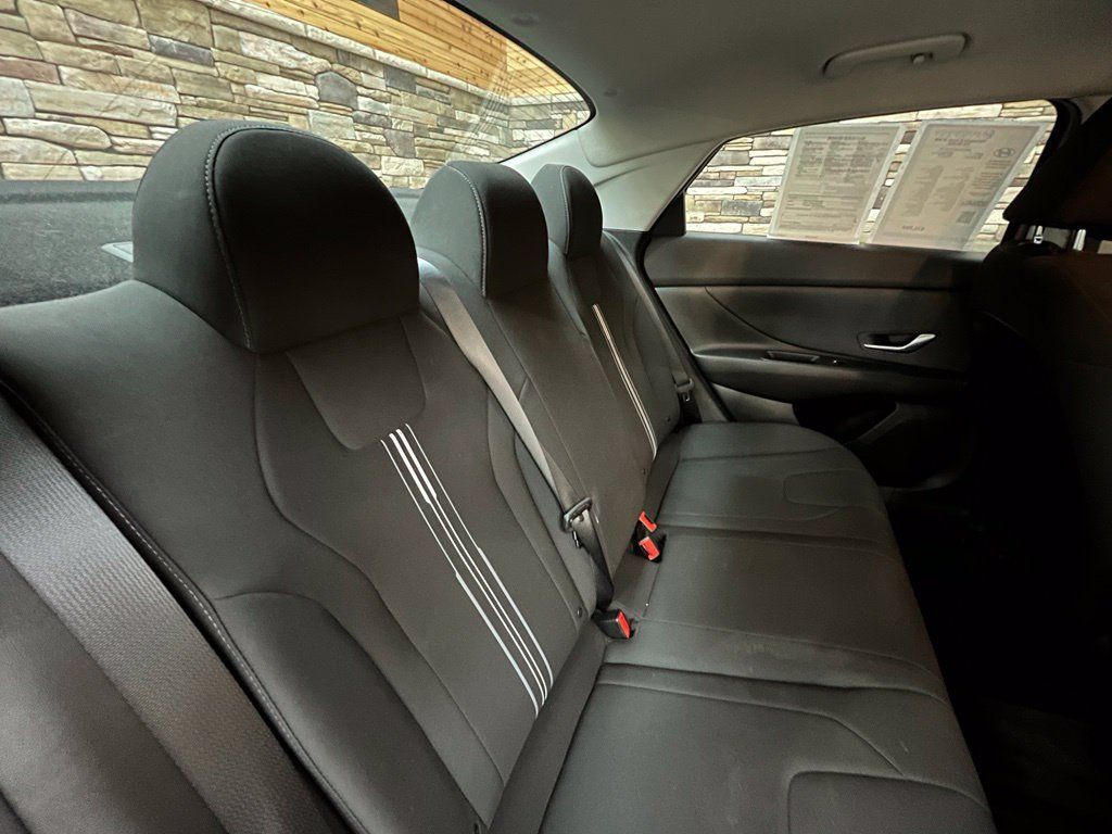 Used 2023 Hyundai Elantra SEL FWD image 51
