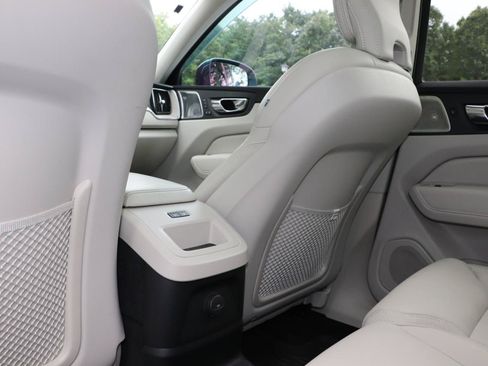 Used 2021 Volvo XC60 T8 Inscription w/ Protection Package Premier AWD/4WD image 40
