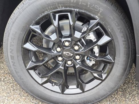 New 2026 Chevrolet Traverse LT w/ Midnight/Sport Edition image 9