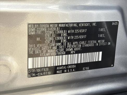 Used 2025 Toyota RAV4 LE image 27