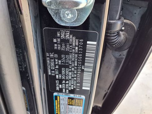 Used 2025 Kia Telluride S AWD/4WD image 38