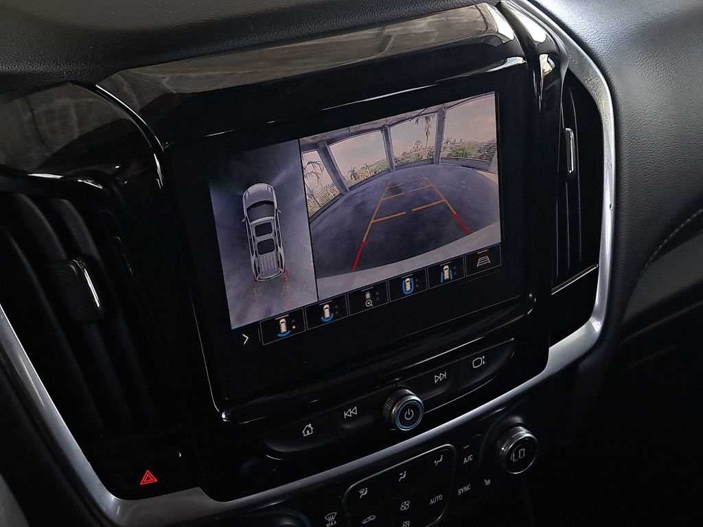 Used 2020 Chevrolet Traverse RS FWD image 26