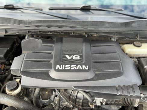 Used 2019 Nissan Titan S image 47