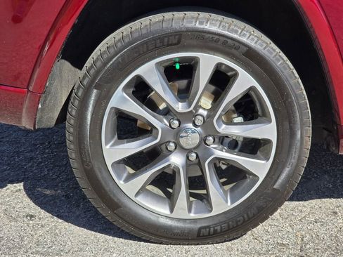 Used 2018 Jeep Grand Cherokee Overland RWD image 13
