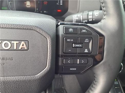 Used 2024 Toyota Land Cruiser image 21