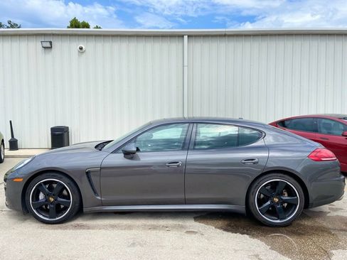 Used 2015 Porsche Panamera S RWD image 2