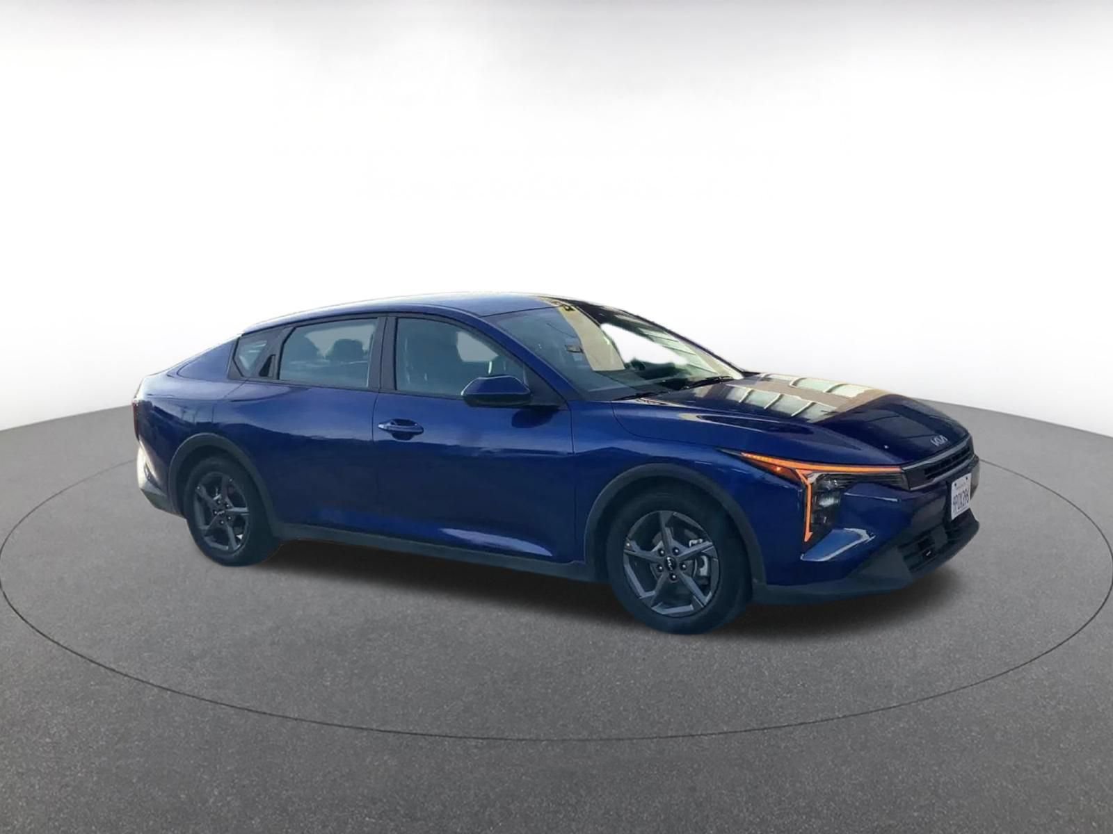 Used 2025 Kia K4 FWD image 2