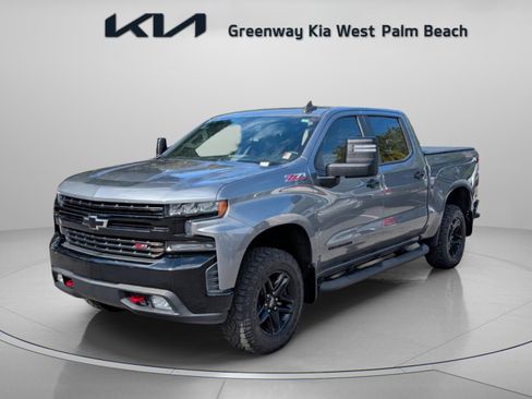 Used 2020 Chevrolet Silverado 1500 LT Trail Boss image 3