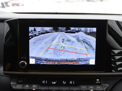 Used 2025 Toyota Camry LE image 12