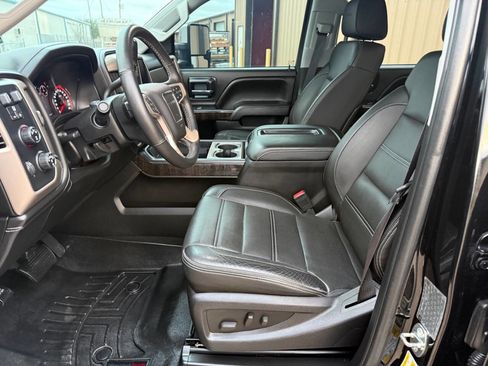 Used 2015 GMC Sierra 3500 Denali w/ Duramax Plus Package image 16