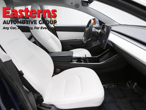 Used 2020 Tesla Model 3 Standard Range Plus image 21