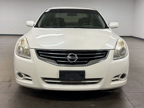 Used 2011 Nissan Altima 2.5 S w/ Special Edition Pkg FWD image 5