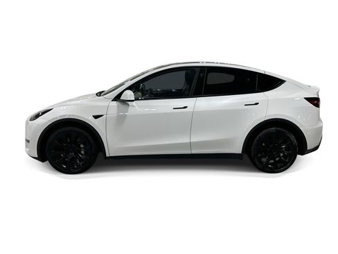 Certified 2023 Tesla Model Y Long Range AWD/4WD image 3