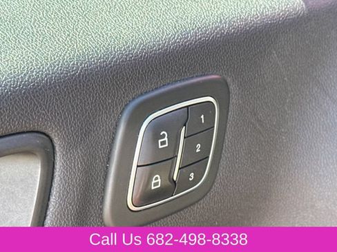 Used 2022 Ford Escape SEL w/ Technology Package FWD image 21