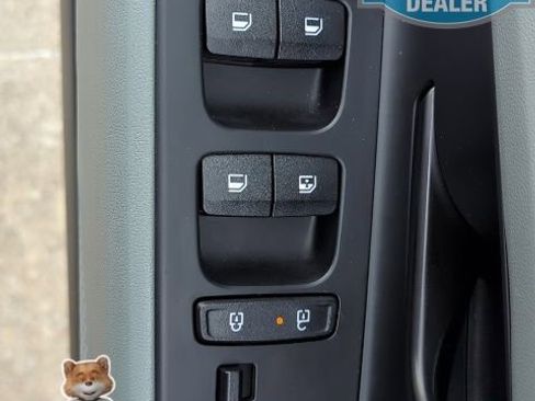 Used 2024 Hyundai Elantra Limited image 18