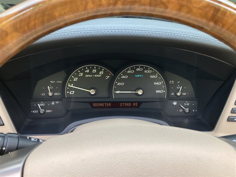Used 2009 Cadillac XLR RWD image 22