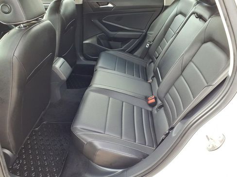 Used 2022 Volkswagen Jetta SE FWD image 13