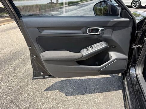 Used 2023 Honda Civic Sport image 16