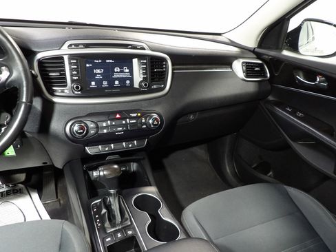 Used 2018 Kia Sorento LX w/ LX V6 Convenience Package AWD/4WD image 15