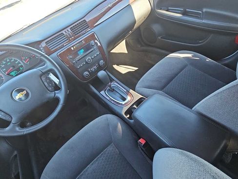 Used 2011 Chevrolet Impala LT image 21