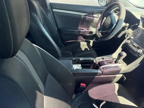 Used 2019 Honda Civic Sport image 7