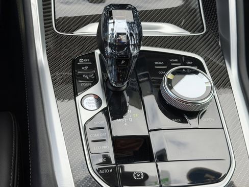 Used 2022 BMW X6 M50i w/ Executive Package image 27