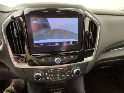 Used 2023 Chevrolet Traverse LT FWD image 32
