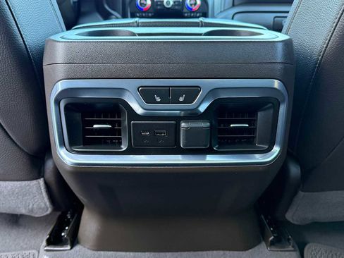 Used 2021 GMC Sierra 3500 Denali w/ Technology Package image 9