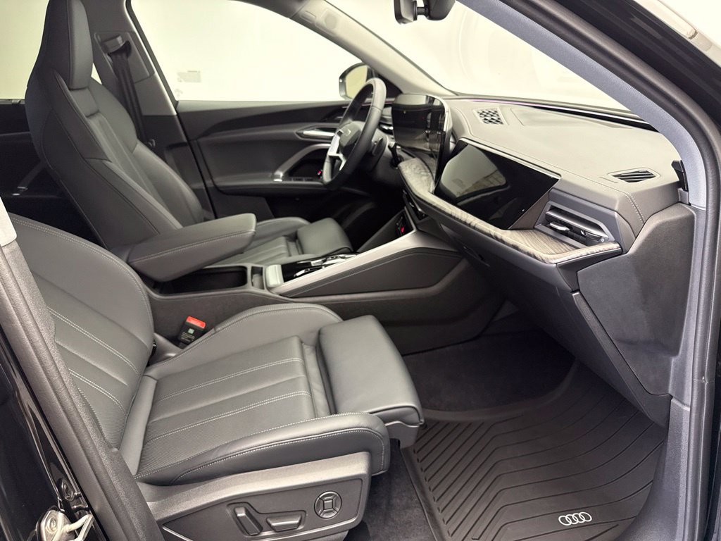 Used 2025 Audi Q5 Premium Plus AWD/4WD image 25
