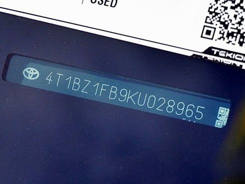 Used 2019 Toyota Avalon XLE image 33