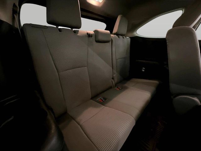 Used 2022 Toyota Highlander LE AWD/4WD image 27