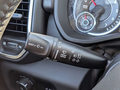 Used 2024 RAM 1500 Laramie AWD/4WD image 27
